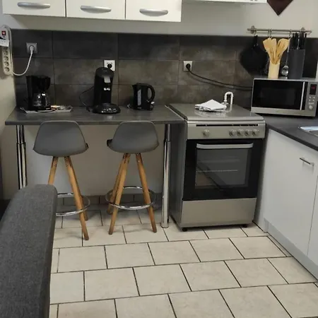 Maison Climatisee, Wi-fi, Bureau Gare & Thermes Prázdninový dům